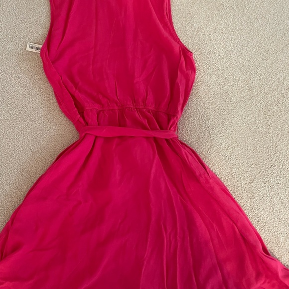 Amazon essential hot pink dress - Picture 10 of 11